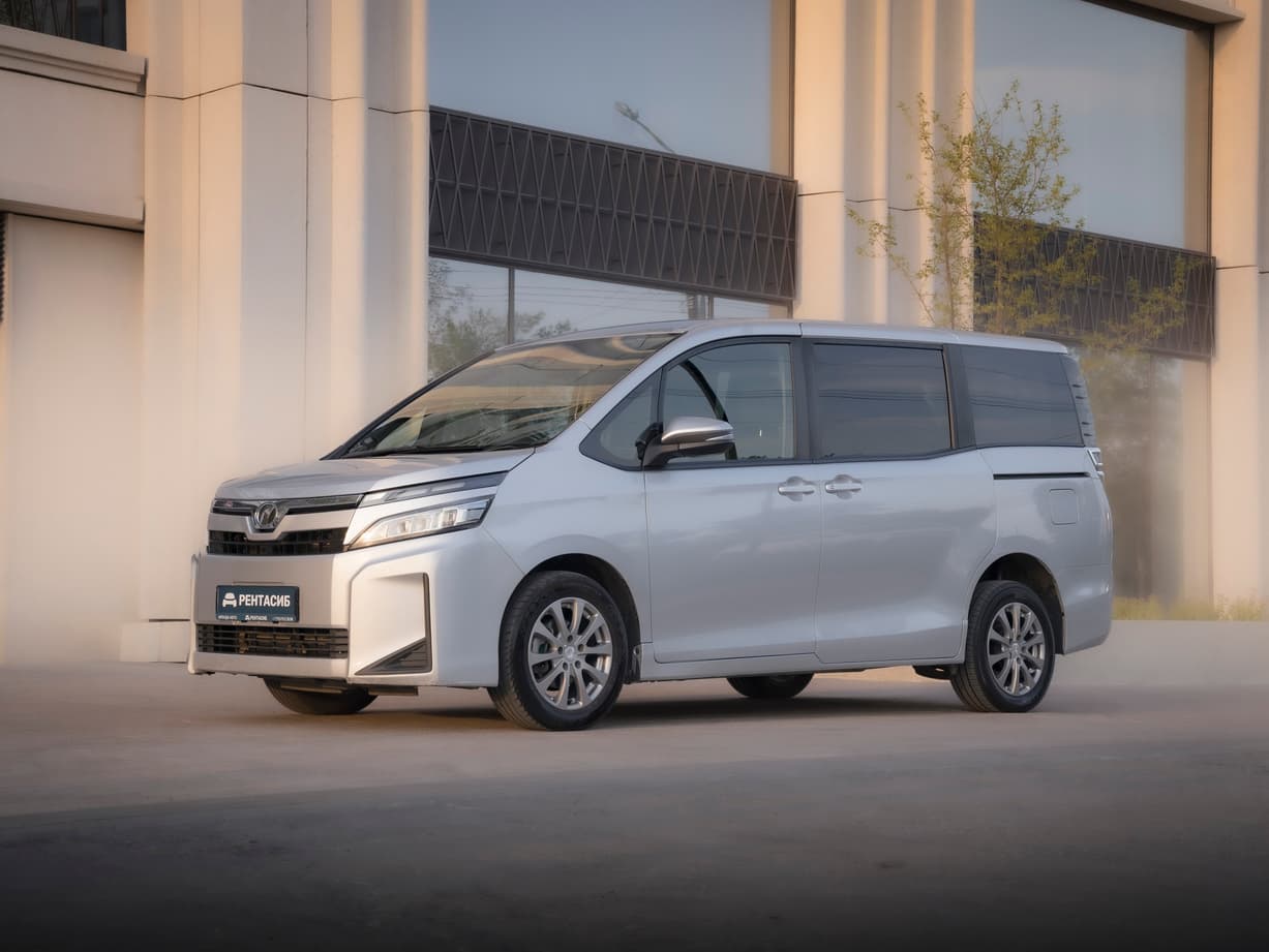 Toyota Voxy 2018